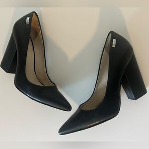 CALVIN KLEIN CHUNKY HEELS